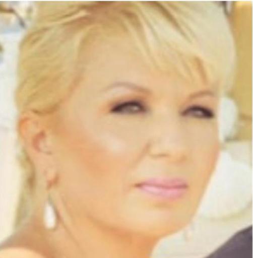 Paragnost Marilena van Astrocoaches, expert in Roemeense waarzeggerij, runen-readings, engelenhealing en kaartleggen.